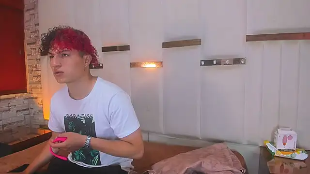 Snapshot of ANLLELOAndANGELA chatting on December 16, 4:00 pm ANLLELOAndANGELA online show from December 16, 4:00 pm