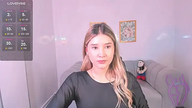 Emma1 b  online show from September 26, 1:07 pm