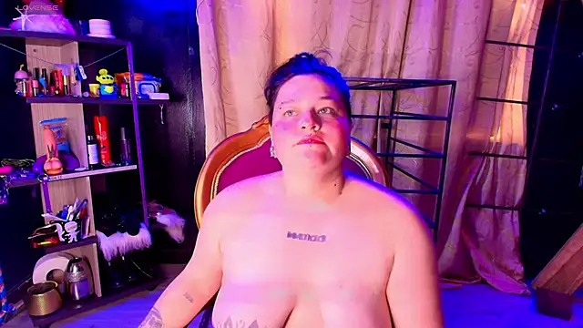 Miilaa    online show from November 17, 8:24 pm