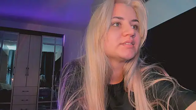 BarbaraSiren online show from October 12, 3:57 pm