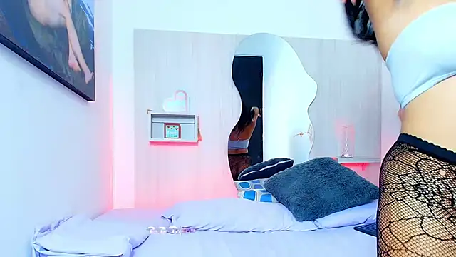 Selenegomezz online show from October 10, 7:58 pm