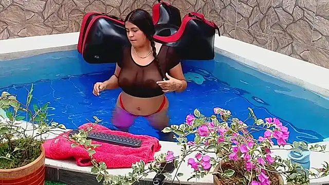 Selenegomezz online show from December 1, 7:26 pm