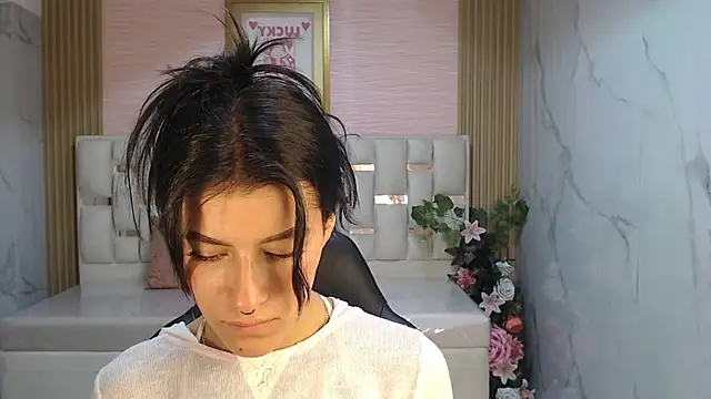 helena1 s online show from October 15, 8:17 pm
