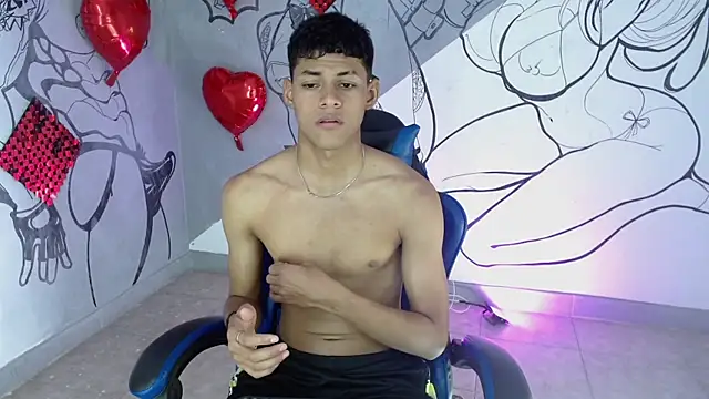 Snapshot of deivid_bigcock1 chatting on September 21, 12:27 am deivid bigcock1 online show from September 21, 12:27 am