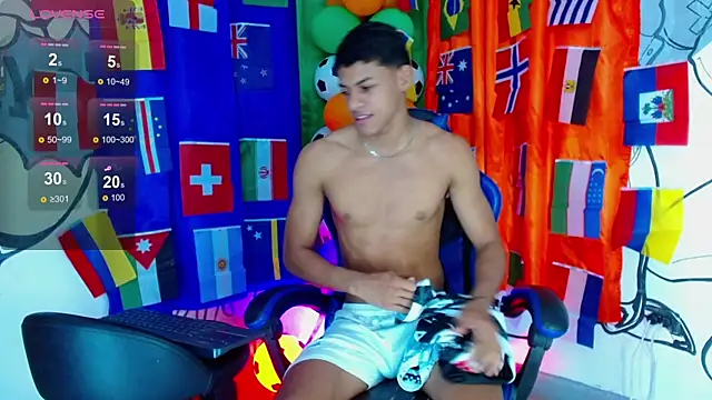 deivid bigcock1 online show from July 2, 12:33 am