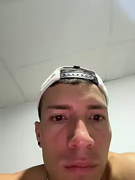 Snapshot of juancho0400 chatting on March 20, 11:06 pm juancho0400 online show from March 20, 11:06 pm