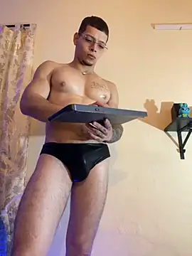 Snapshot of Matt_your_master_ chatting on October 17, 12:07 pm Matt your master online show from October 17, 12:07 pm