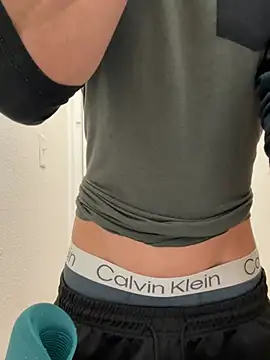 gymratforyouu online show from February 17, 3:04 am