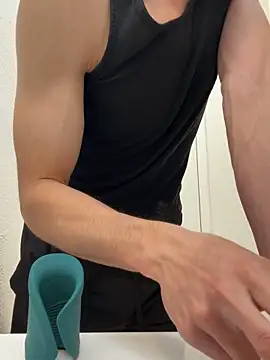 gymratforyouu online show from November 11, 4:51 am