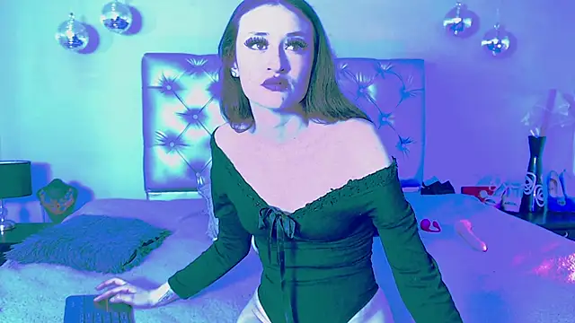 Emily Swiftt online show from October 21, 7:24 pm