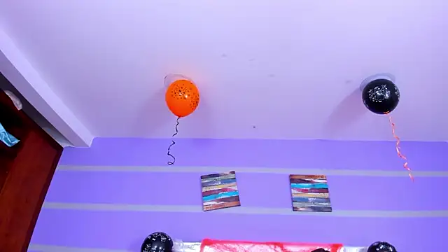 Snapshot of Emily_Swiftt chatting on October 30, 3:38 am Emily Swiftt online show from October 30, 3:38 am