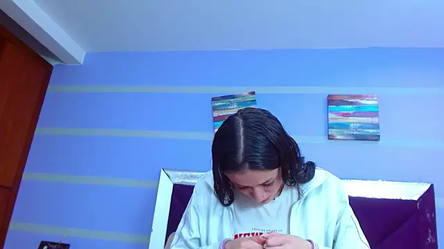 Snapshot of Emily_Swiftt chatting on November 15, 3:43 am Emily Swiftt online show from November 15, 3:43 am