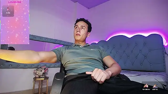 Andrew Thomas  online show from November 5, 1:20 am