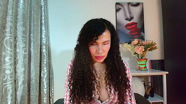 Snapshot of Lina_444 chatting on September 25, 2:06 am Lina 444 online show from September 25, 2:06 am