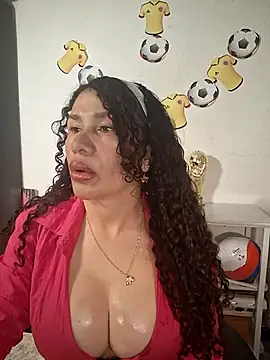Snapshot of Lina_444 chatting on June 15, 1:28 am Lina 444 online show from June 15, 1:28 am