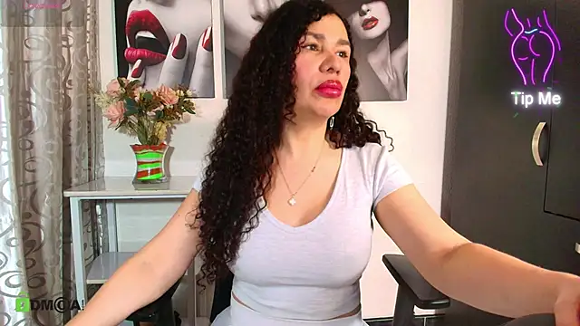 Snapshot of Lina_444 chatting on October 16, 1:58 am Lina 444 online show from October 16, 1:58 am