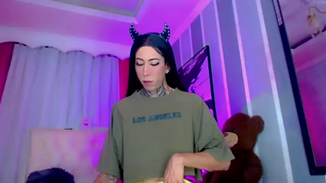 Julia Bulette1 online show from April 5, 1:18 pm