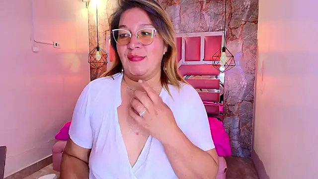 MaylinRosse  online show from April 16, 9:39 pm