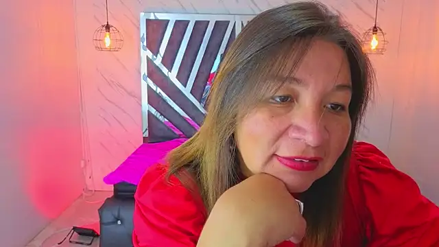 Snapshot of MaylinRosse_ chatting on June 16, 6:52 pm MaylinRosse online show from June 16, 6:52 pm