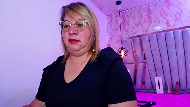 MaylinRosse  online show from November 5, 7:39 pm