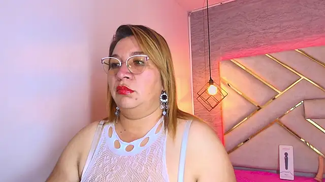 MaylinRosse  online show from November 8, 7:28 pm