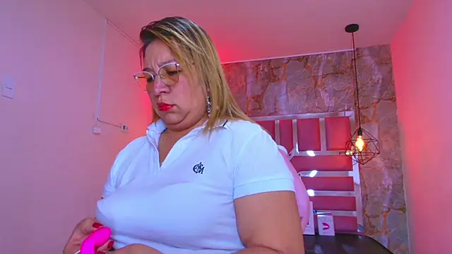 MaylinRosse  online show from November 18, 7:28 pm