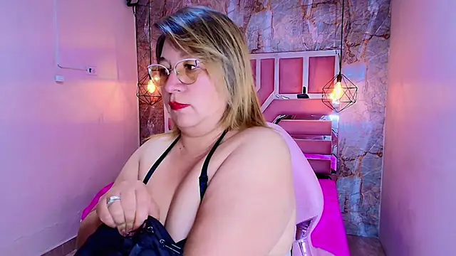 MaylinRosse  online show from February 12, 8:19 pm