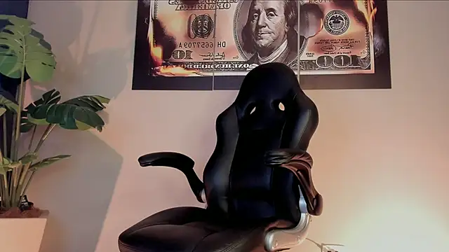 chrizmacgregor online show from December 19, 2:26 am