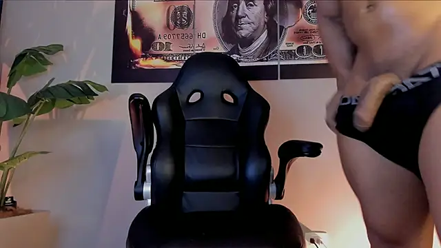 chrizmacgregor online show from March 12, 3:34 am