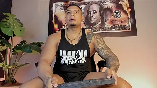 chrizmacgregor online show from December 15, 2:06 am