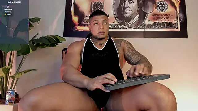 chrizmacgregor online show from April 7, 11:50 pm