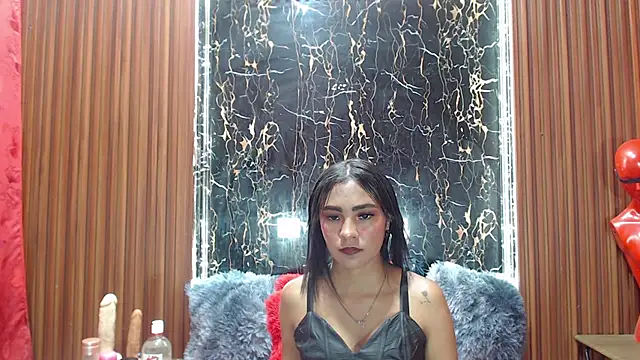 MadelinPaterson online show from October 2, 9:29 pm