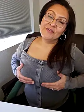 sw33th3art online show from December 4, 8:19 pm