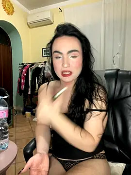 Snapshot of TatianaTaylor69 chatting on December 2, 11:28 pm TatianaTaylor69 online show from December 2, 11:28 pm