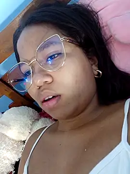 little onixx online show from October 16, 1:08 pm