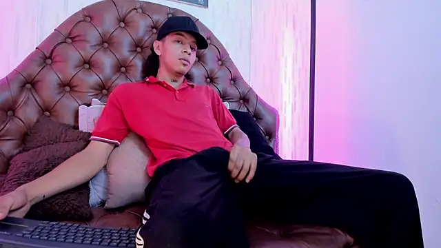 noah blake0 online show from October 3, 2:37 am