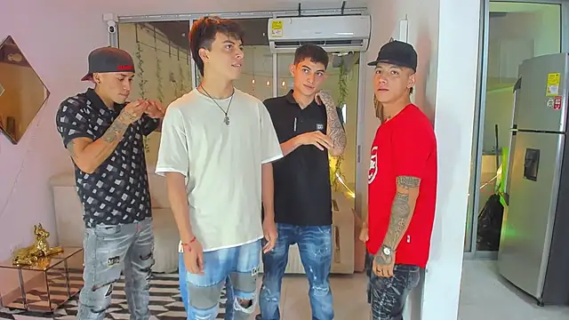 Snapshot of Houseofwarrios chatting on November 12, 5:44 am Houseofwarrios online show from November 12, 5:44 am