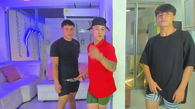 Houseofwarrios online show from December 14, 8:09 am