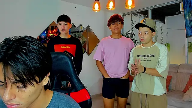 Houseofwarrios online show from March 7, 5:25 am