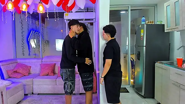 Houseofwarrios online show from February 20, 6:19 am