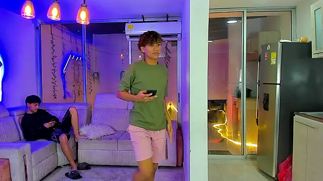 Houseofwarrios online show from February 3, 5:38 am