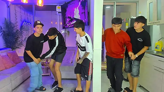 Houseofwarrios online show from April 12, 6:05 am