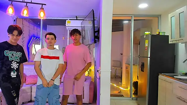 Houseofwarrios online show from February 25, 5:29 am