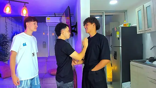 Houseofwarrios online show from March 21, 5:19 am