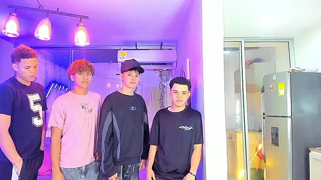 Houseofwarrios online show from February 8, 5:27 am