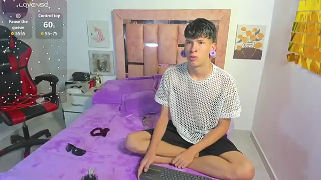 DemianSalvatore online show from January 5, 8:45 pm