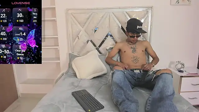 Snapshot of DemianSalvatore chatting on September 26, 1:51 pm DemianSalvatore online show from September 26, 1:51 pm