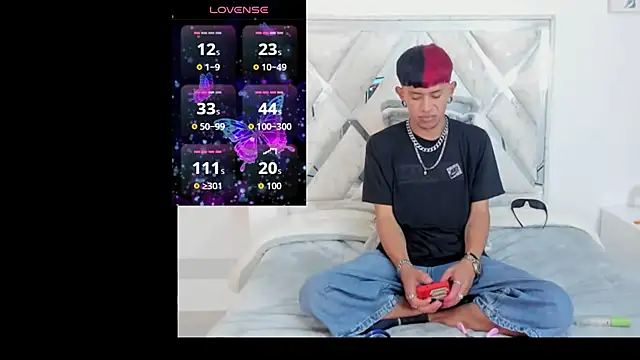 Snapshot of DemianSalvatore chatting on September 29, 2:34 pm DemianSalvatore online show from September 29, 2:34 pm