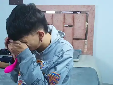 DemianSalvatore online show from December 5, 8:17 pm