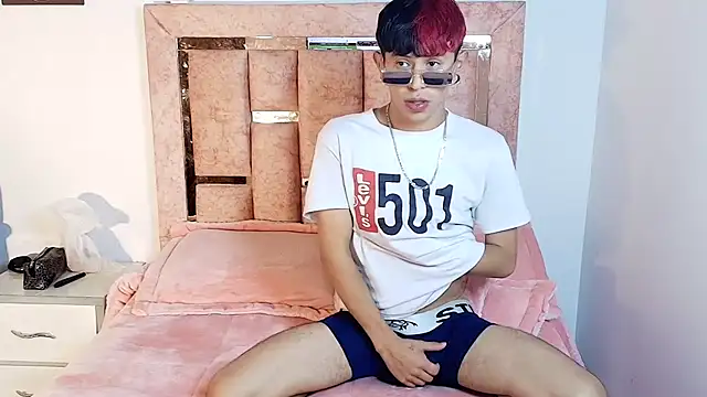 DemianSalvatore online show from November 6, 1:09 am